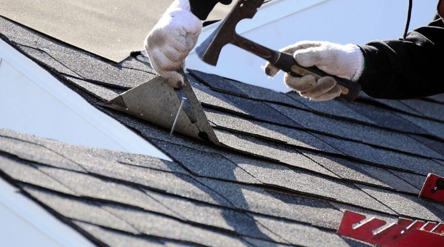 Professional gutter cleaning in Naches, WA
